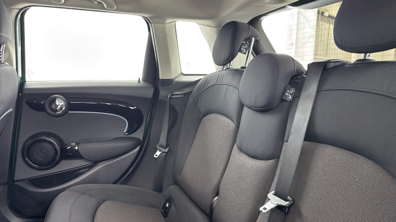 MINI Hatchback 1.5 Cooper Classic 5dr Petrol Hatchback